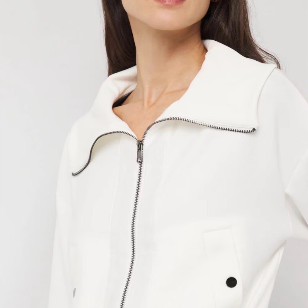 NWT White House Black Market Long Sleeve Collared Trim Zip Ecru - Picture 2 of 5